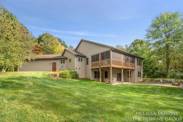 14300 Oberley Drive, Lowell, MI 49331