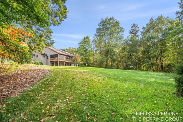 14300 Oberley Drive, Lowell, MI 49331
