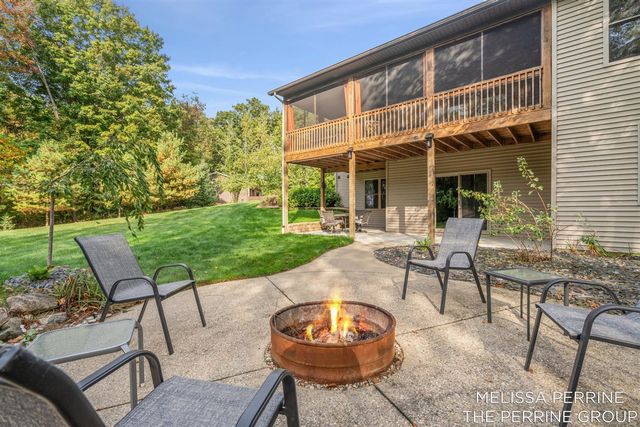 14300 Oberley Drive, Lowell, MI 49331
