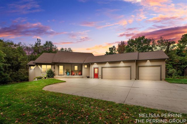 14300 Oberley Drive, Lowell, MI 49331