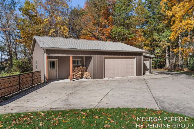 14300 Oberley Drive, Lowell, MI 49331