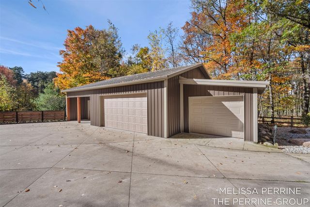 14300 Oberley Drive, Lowell, MI 49331