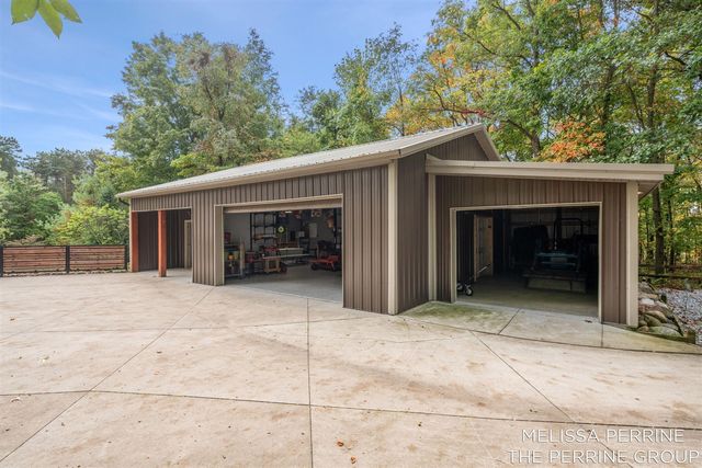 14300 Oberley Drive, Lowell, MI 49331