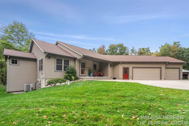 14300 Oberley Drive, Lowell, MI 49331