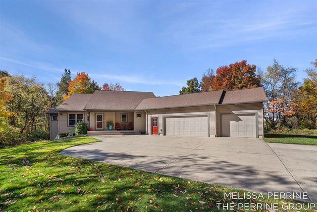14300 Oberley Drive, Lowell, MI 49331