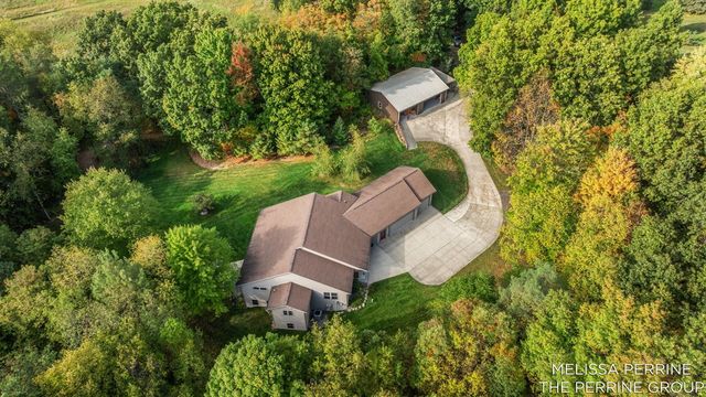 14300 Oberley Drive, Lowell, MI 49331