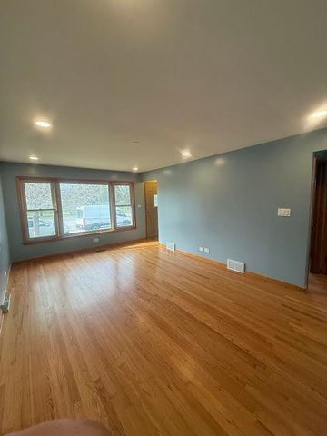 7753 W Forest Preserve Avenue, Chicago, IL 60634