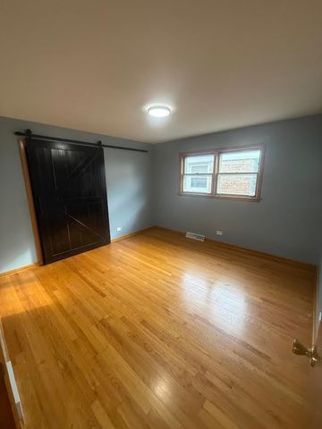 7753 W Forest Preserve Avenue, Chicago, IL 60634