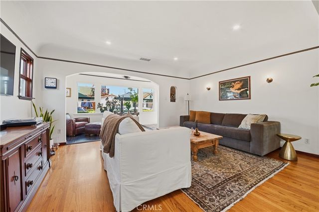 209 La Verne, Long Beach, CA 90803