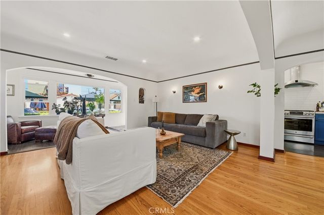 209 La Verne, Long Beach, CA 90803