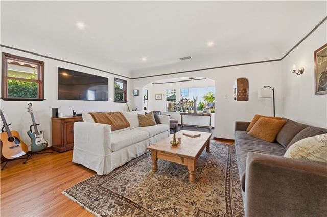 209 La Verne, Long Beach, CA 90803