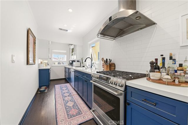 209 La Verne, Long Beach, CA 90803