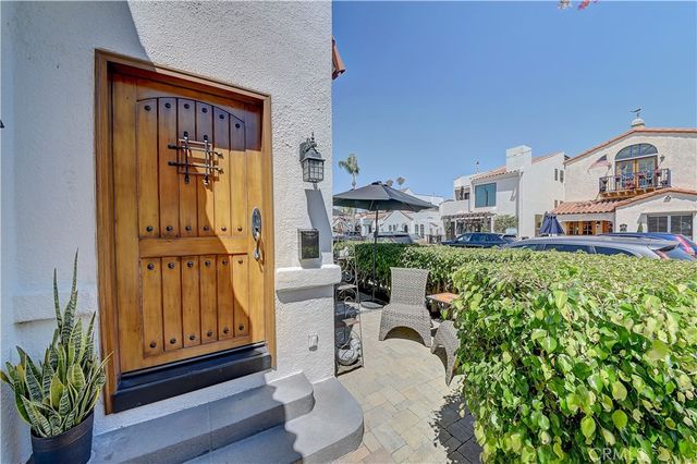 209 La Verne, Long Beach, CA 90803