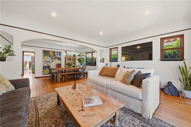 209 La Verne, Long Beach, CA 90803
