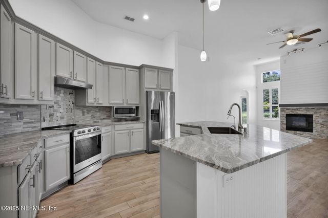 1506 WATERBRIDGE Court, Fleming Island, FL 32003
