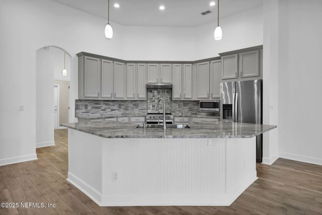 1506 WATERBRIDGE Court, Fleming Island, FL 32003