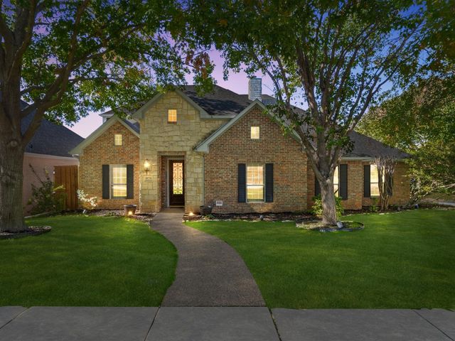 18731 Thorntree Lane, Dallas, TX 75252