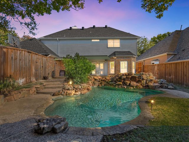 18731 Thorntree Lane, Dallas, TX 75252