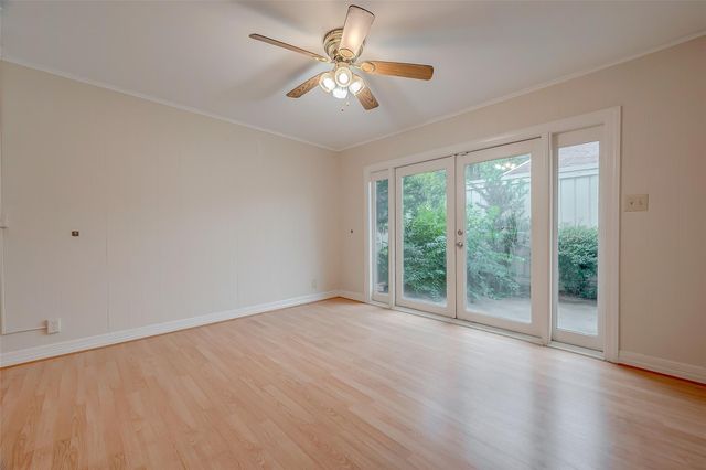 2047 Winrock Boulevard 61, Houston, TX 77057