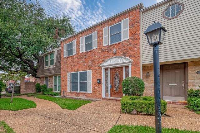 2047 Winrock Boulevard 61, Houston, TX 77057