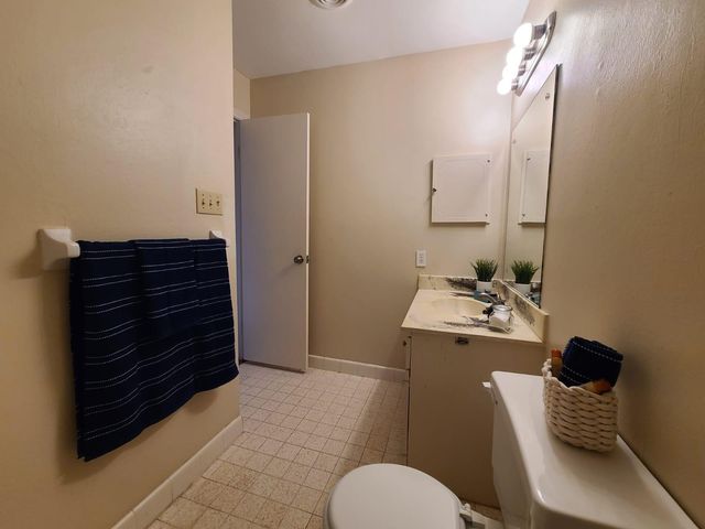 2047 Winrock Boulevard 61, Houston, TX 77057