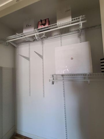 2047 Winrock Boulevard 61, Houston, TX 77057