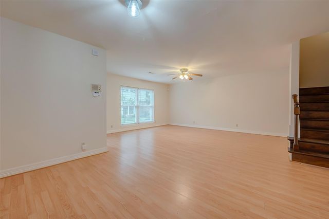 2047 Winrock Boulevard 61, Houston, TX 77057