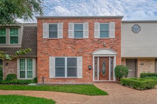 2047 Winrock Boulevard 61, Houston, TX 77057
