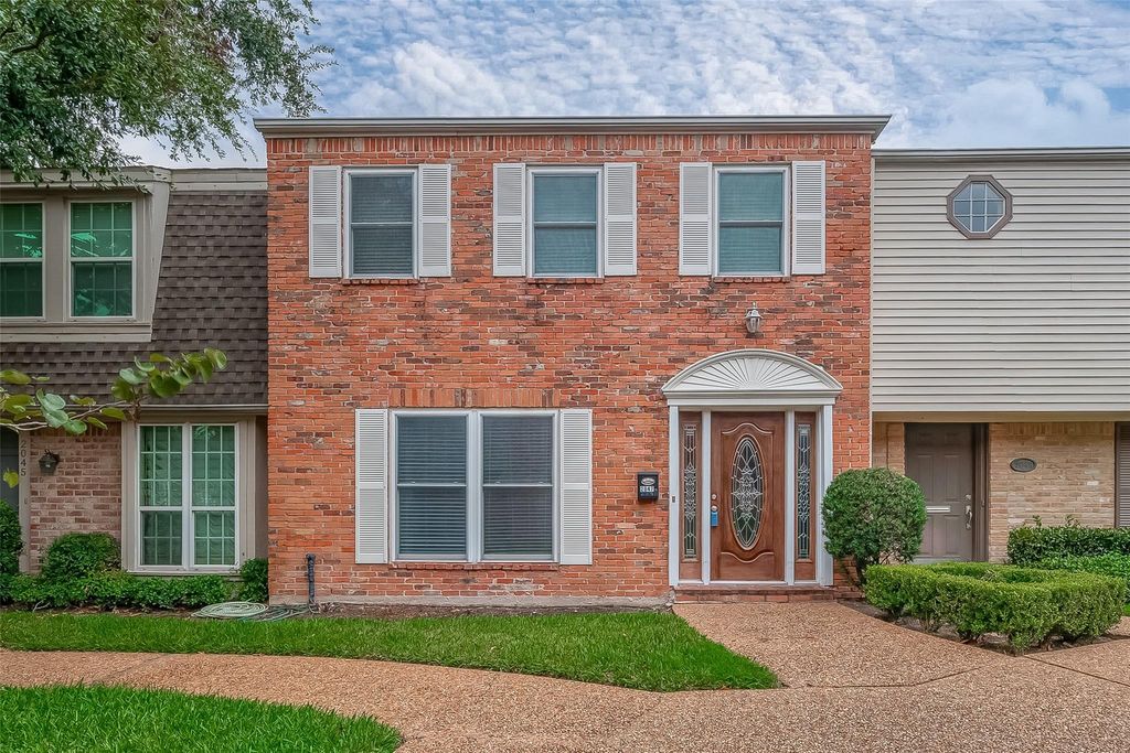 2047 Winrock Boulevard 61, Houston, TX 77057
