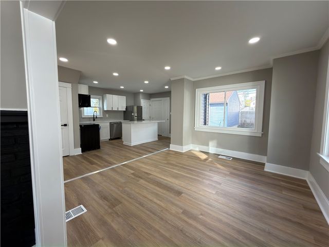 69 E Beechwood Avenue, Dayton, OH 45405