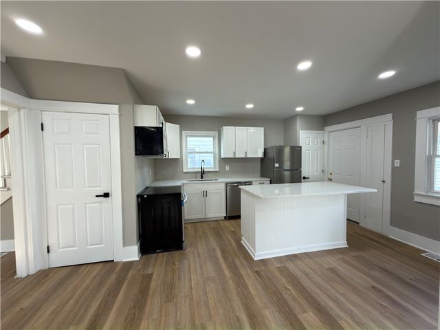 69 E Beechwood Avenue, Dayton, OH 45405