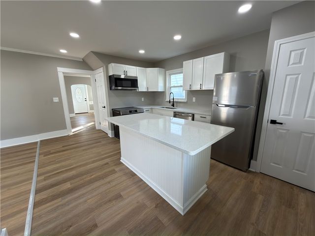 69 E Beechwood Avenue, Dayton, OH 45405