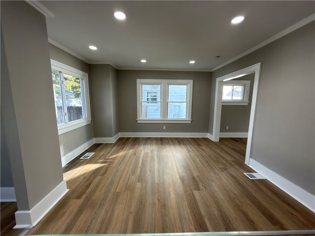 69 E Beechwood Avenue, Dayton, OH 45405