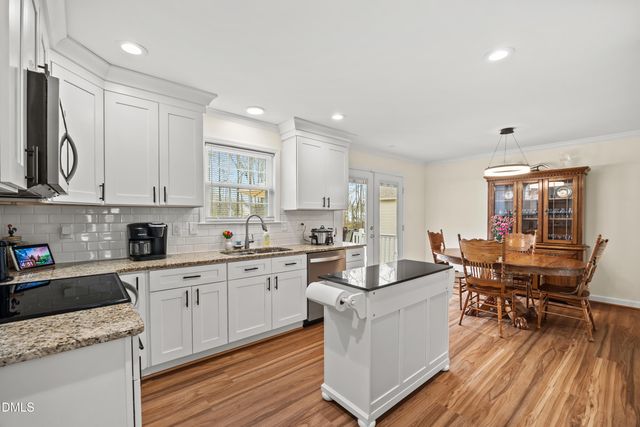 128 Royal Kings Court, Winston Salem, NC 27127