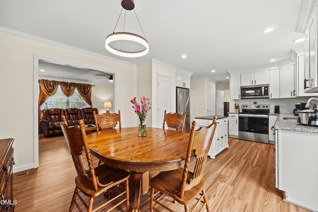 128 Royal Kings Court, Winston Salem, NC 27127