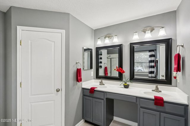 2390 MALLORY HILLS Road, Jacksonville, FL 32221