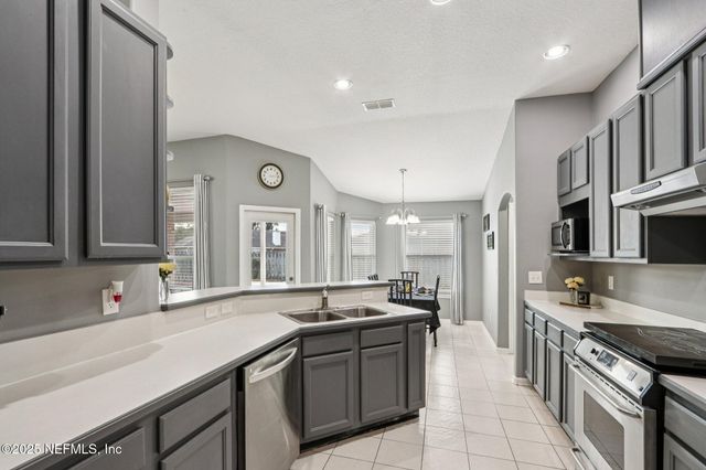 2390 MALLORY HILLS Road, Jacksonville, FL 32221