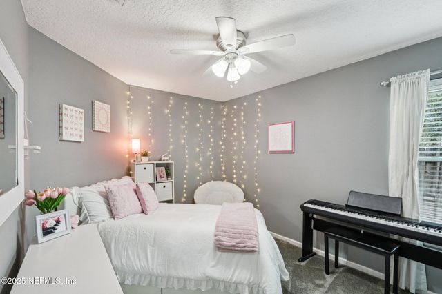 2390 MALLORY HILLS Road, Jacksonville, FL 32221