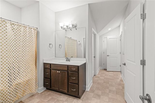 214 Retreat DR, Suffolk, VA 23435