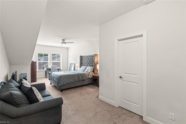 214 Retreat DR, Suffolk, VA 23435