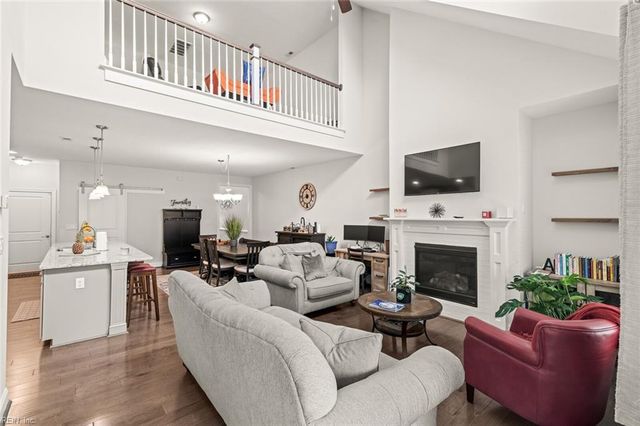 214 Retreat DR, Suffolk, VA 23435