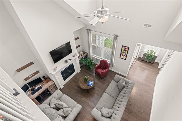 214 Retreat DR, Suffolk, VA 23435