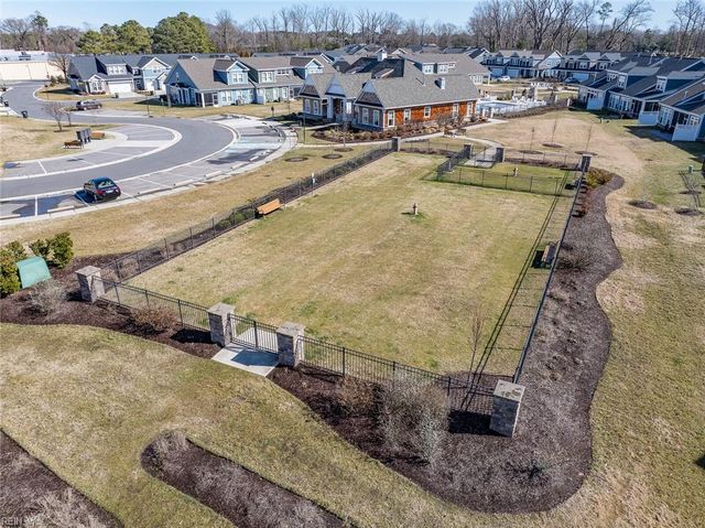 214 Retreat DR, Suffolk, VA 23435