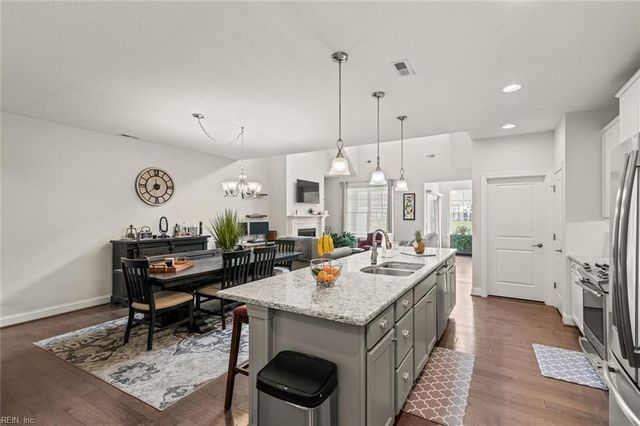 214 Retreat DR, Suffolk, VA 23435