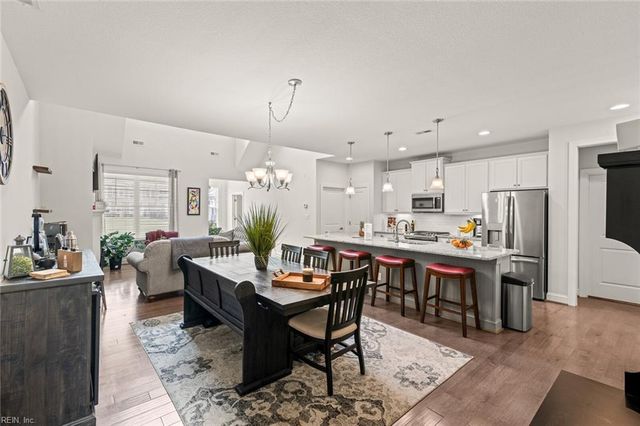 214 Retreat DR, Suffolk, VA 23435