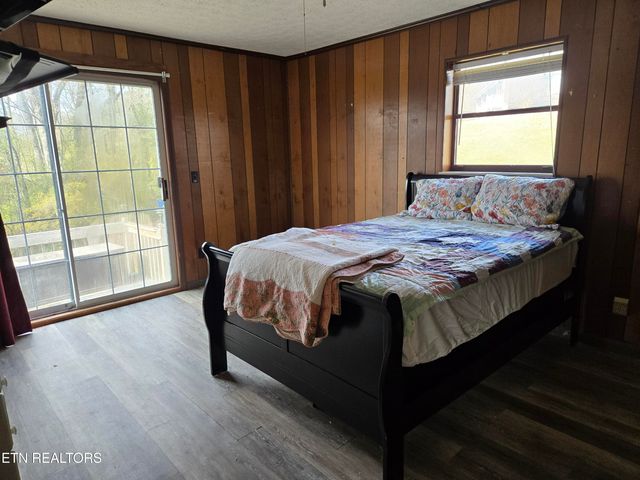 200 Sunset Lane, Harriman, TN 37748