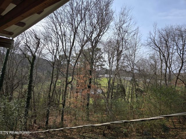 200 Sunset Lane, Harriman, TN 37748