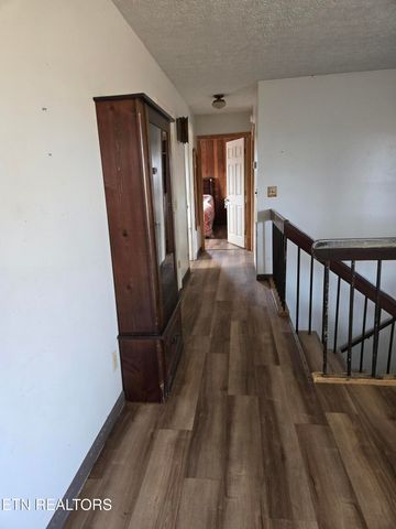 200 Sunset Lane, Harriman, TN 37748