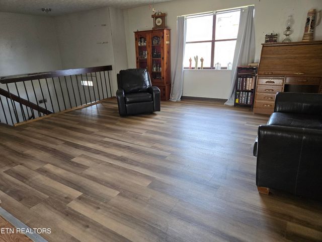 200 Sunset Lane, Harriman, TN 37748