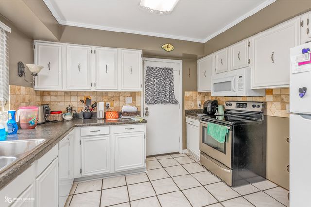 10111 Carlsbad Drive, Shreveport, LA 71115